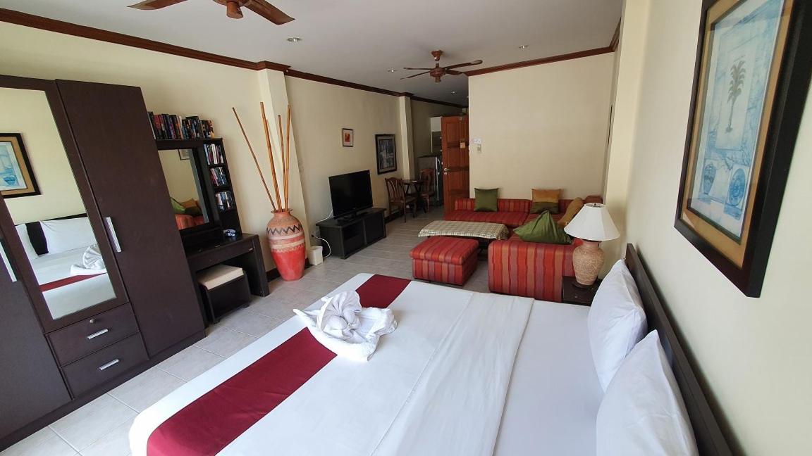 Patong Karlssons Hotel Zewnętrze zdjęcie