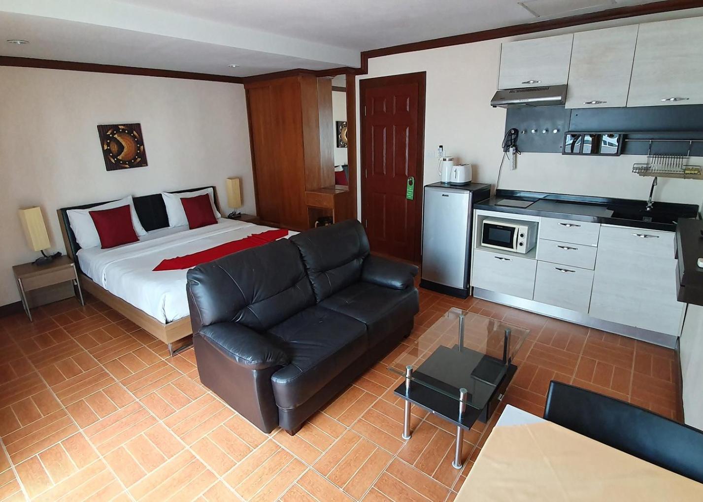 Patong Karlssons Hotel Zewnętrze zdjęcie